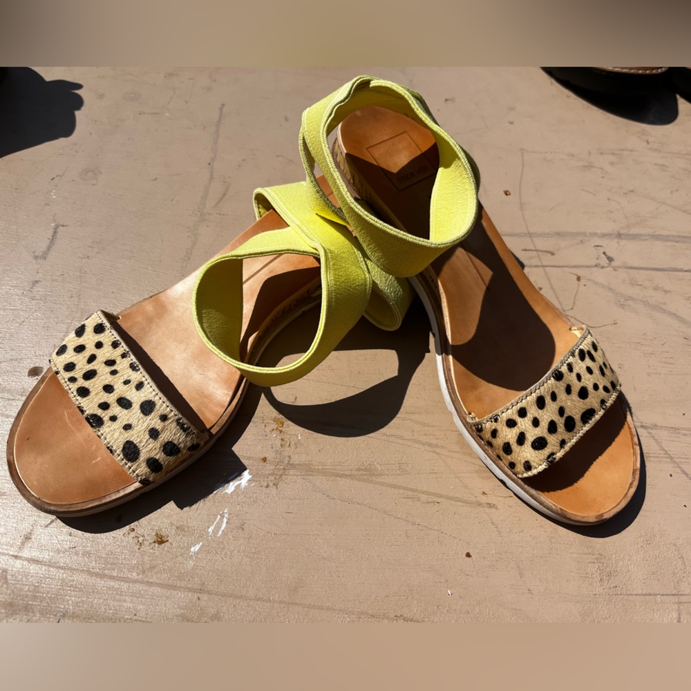 Dolce Vita Vivian size 7 sandal.